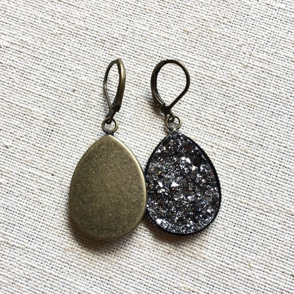 Large Gunmetal imitation Druzy Statement Earrings - Picture 7 of 7